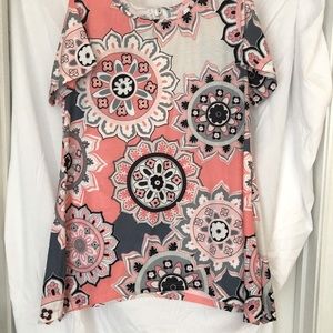 Plus size tunic gently worn 2XL